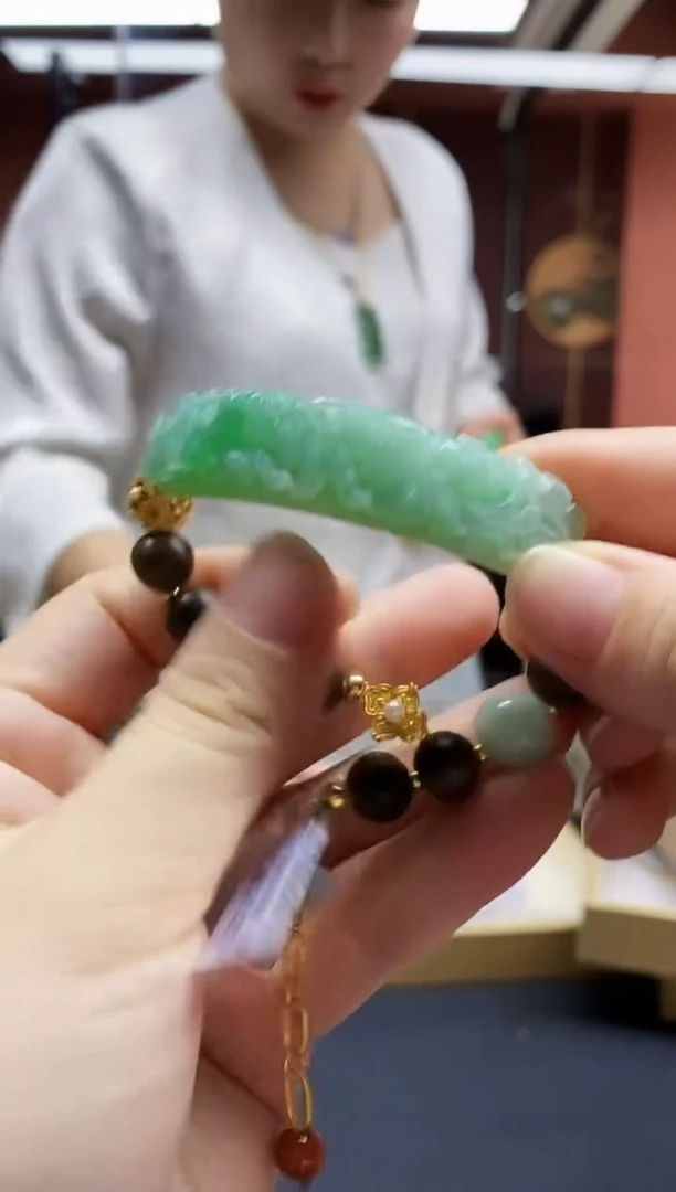 颈饰未镶嵌翡翠翡翠手牌