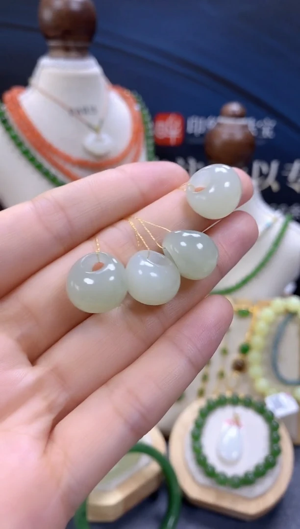 和田玉未镶嵌颈饰多样性发一cg