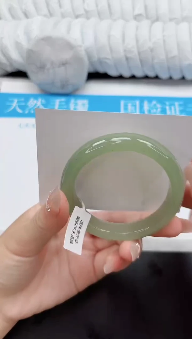 手镯石英质玉未镶嵌178-57.6DG