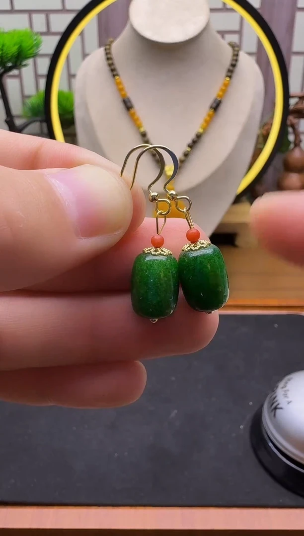 14K金镶嵌翡翠耳饰E08