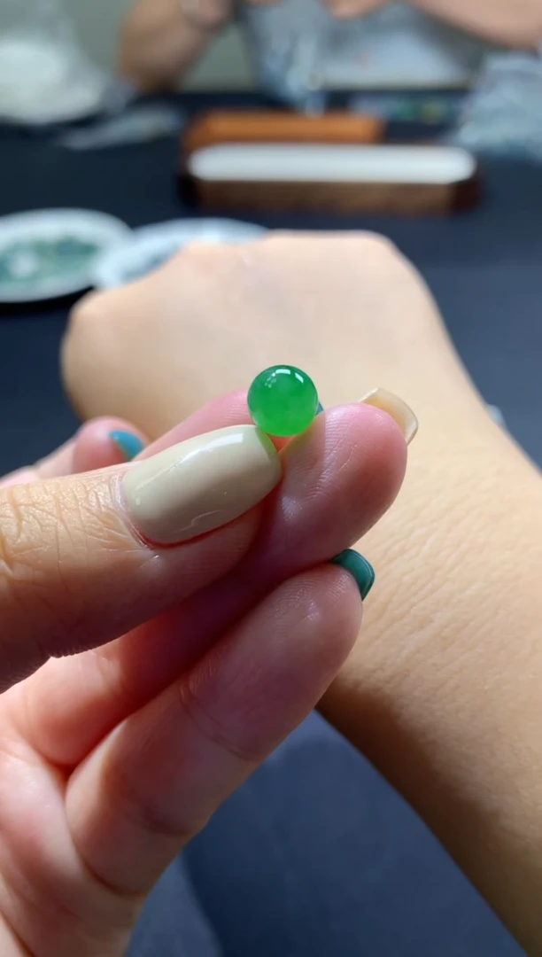 未镶嵌定制翡翠卡7.4