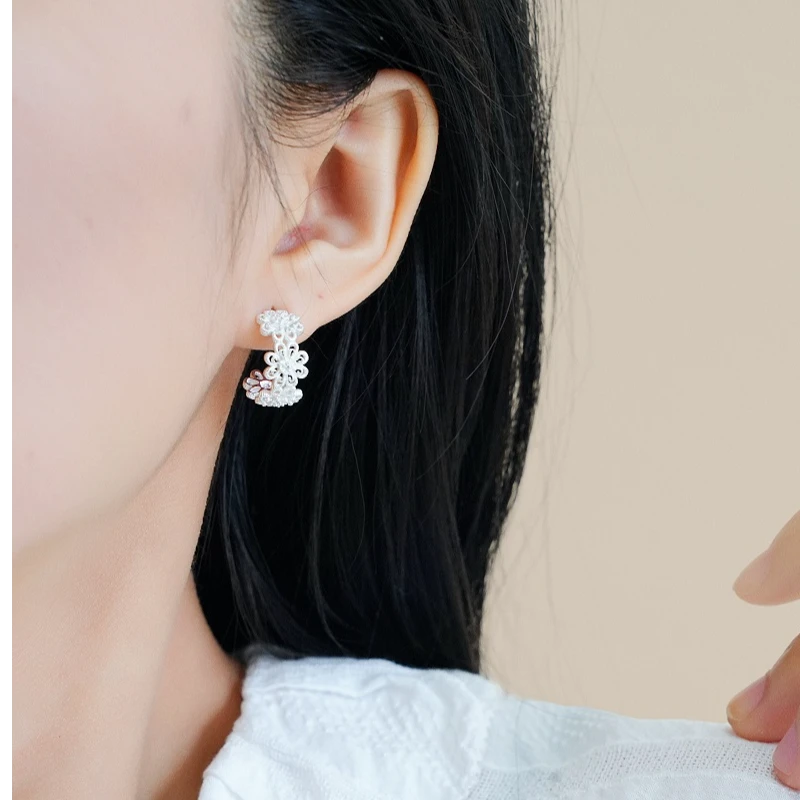 铜合金耳饰 繁花银色仙女镂花朵锆石耳钉轻奢高级感百搭冷淡风