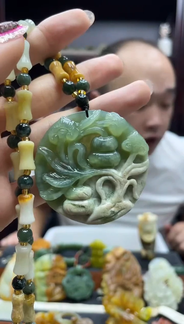 未镶嵌岫玉吊坠·