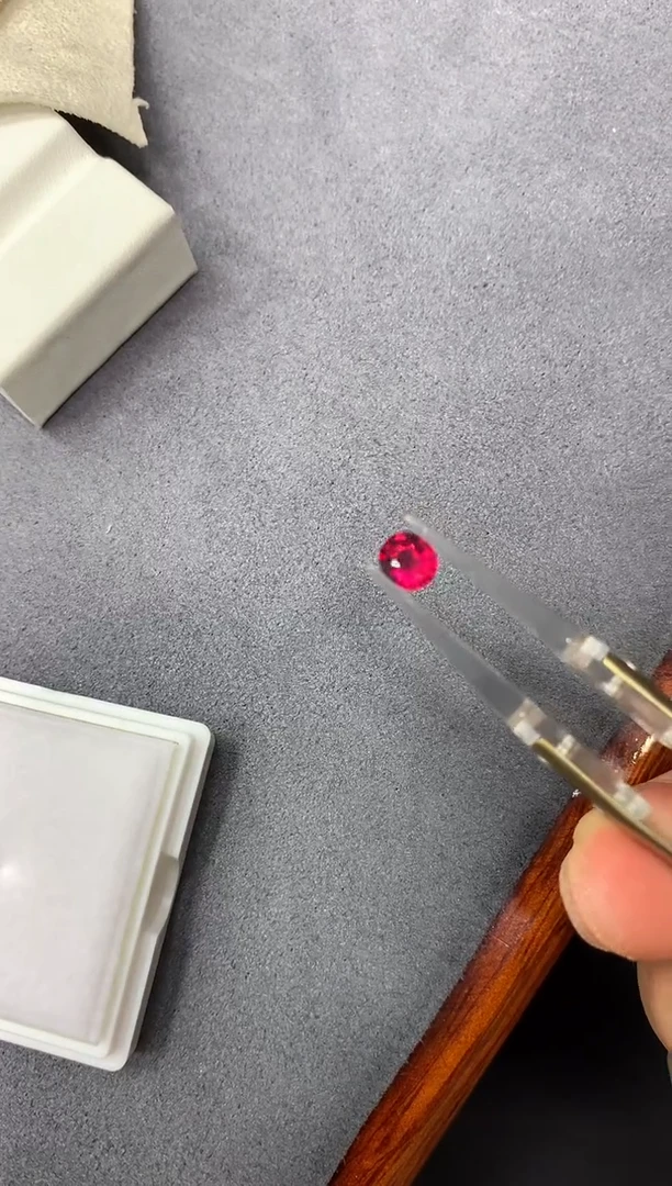 未镶嵌裸石碧玺0.66ct 7