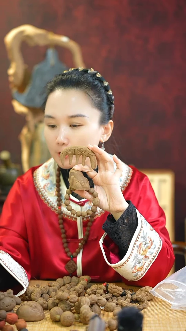 合香（四时手串+猪妮儿+梳子）