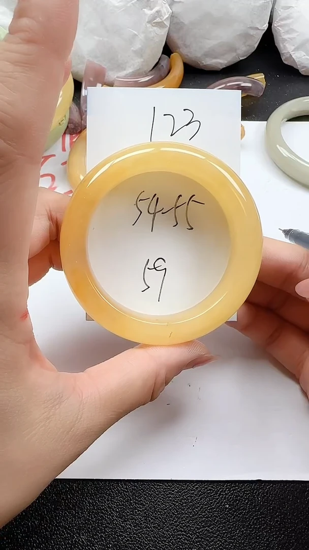 石英质玉手镯未镶嵌123+5455