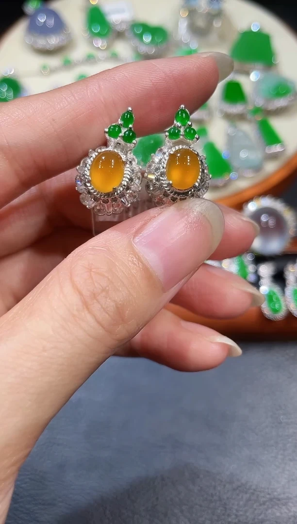 未镶嵌翡翠耳饰蛋面