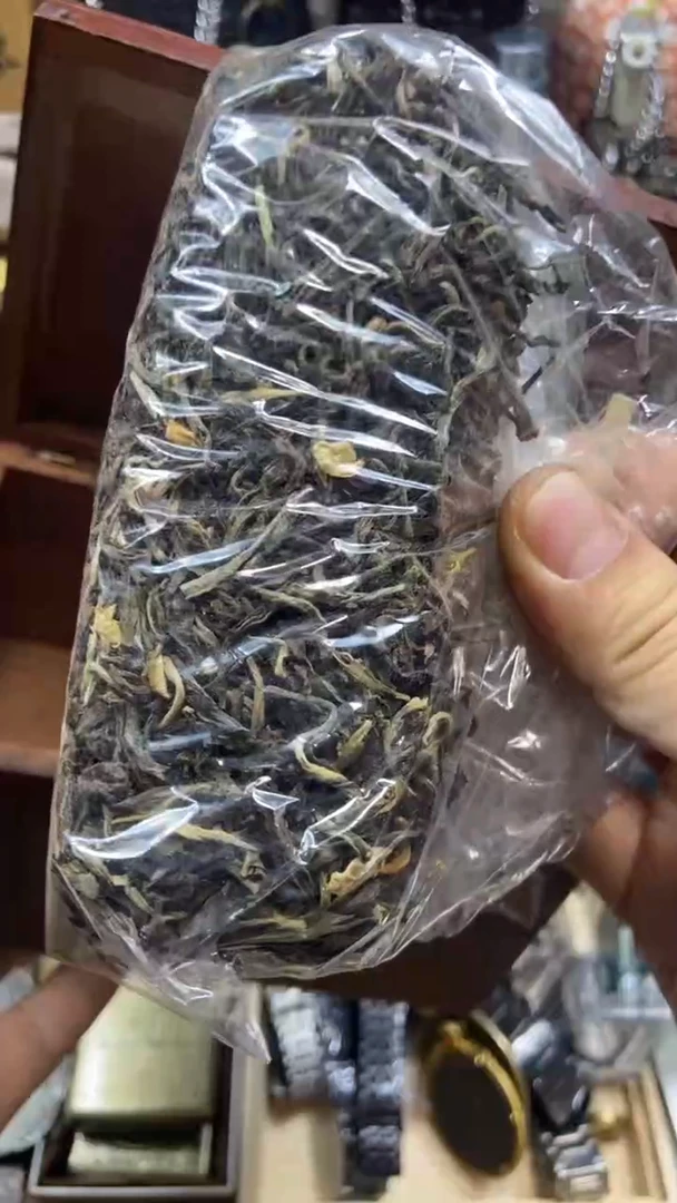 瓷片闪购商品  如图所示