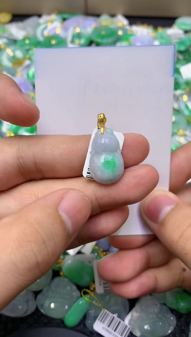 颈饰未镶嵌翡翠天然缅甸翡翠A货