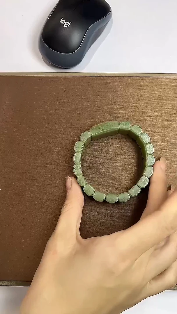 未镶嵌手串透闪石质玉多样性发货其中发一