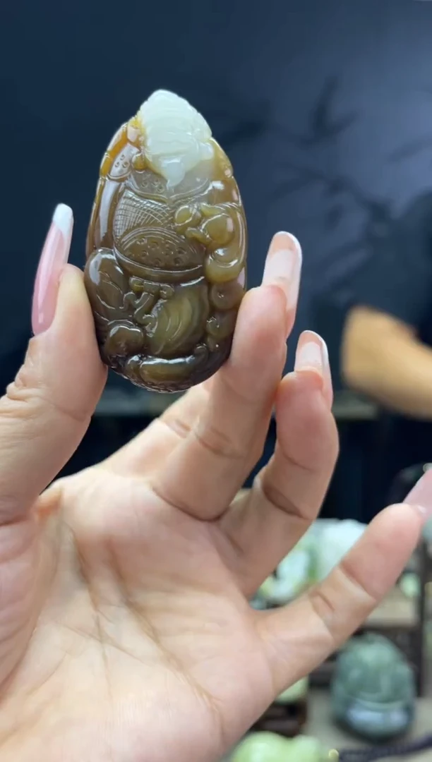 颈饰未镶嵌和田玉1