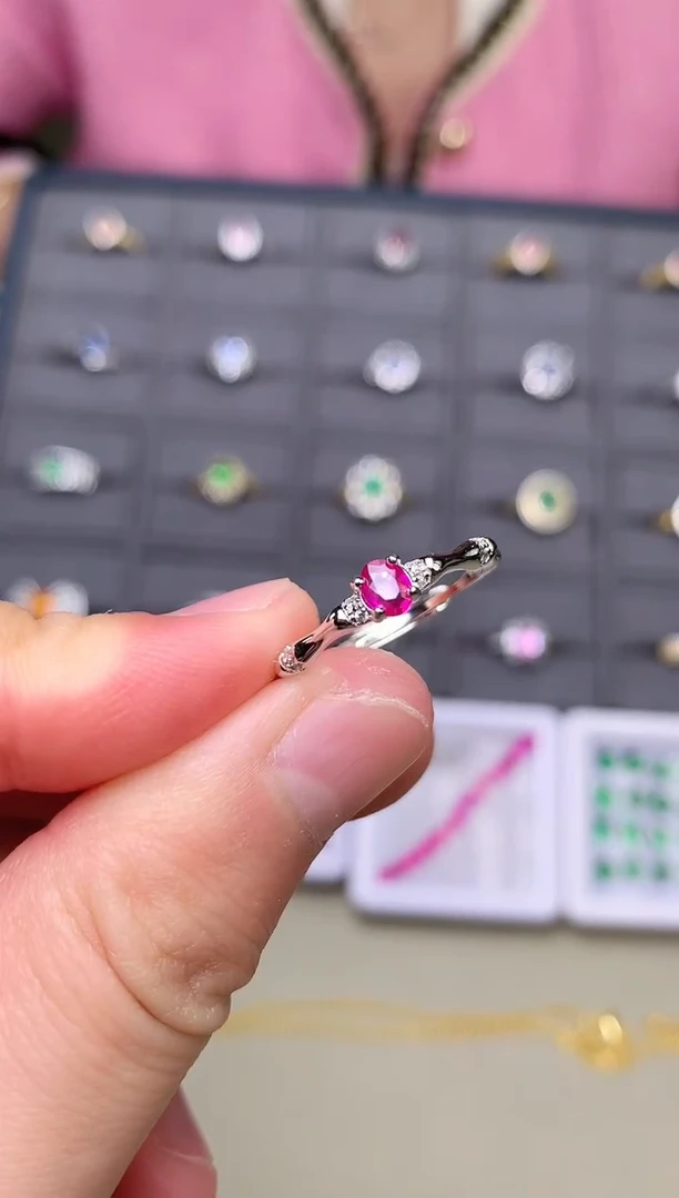 银S925镶嵌戒指红宝石戒指