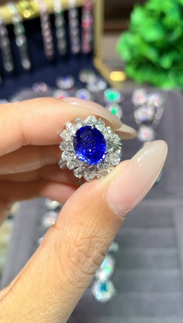戒指蓝宝石18K金镶嵌3.54ct
