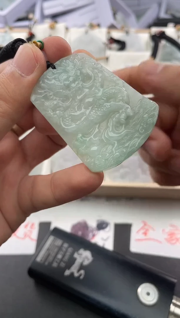 颈饰未镶嵌翡翠....9/4/.243