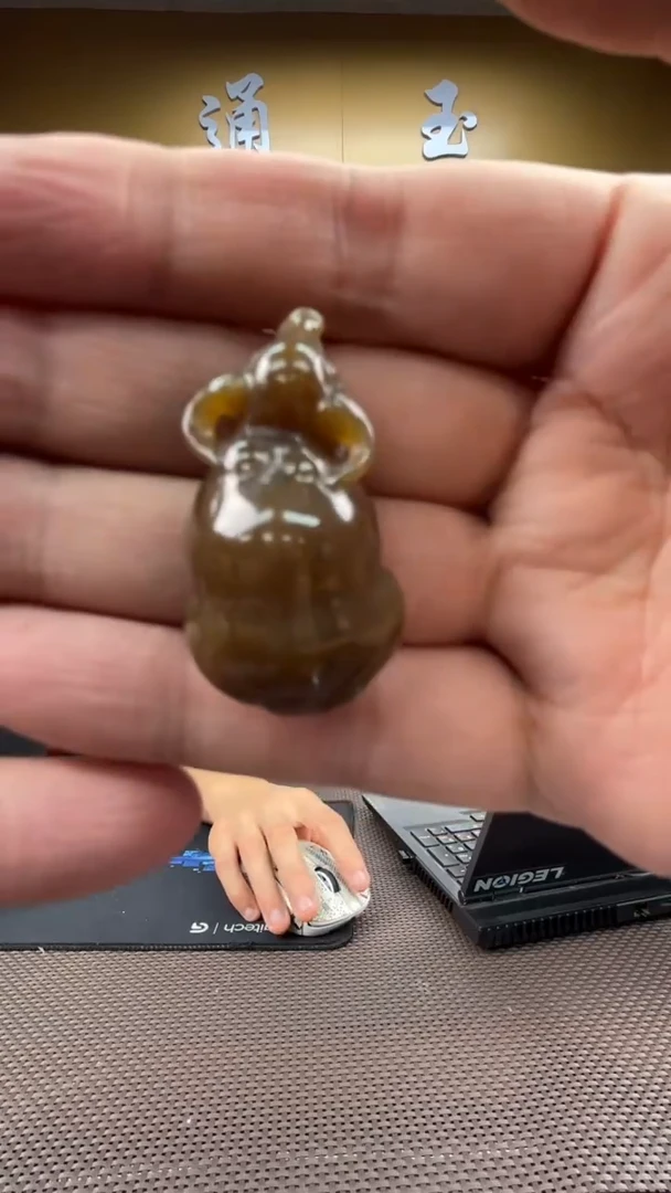 颈饰未镶嵌和田玉挂件