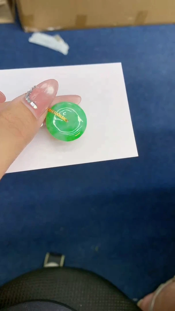 翡翠18K金镶嵌吊坠(不含链)1