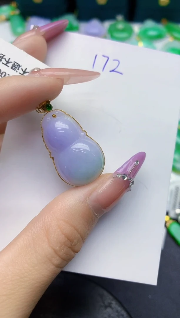 翡翠18K金镶嵌颈饰缅甸天然翡翠A货