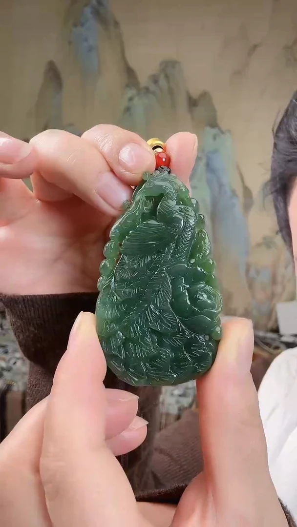颈饰未镶嵌和田玉.