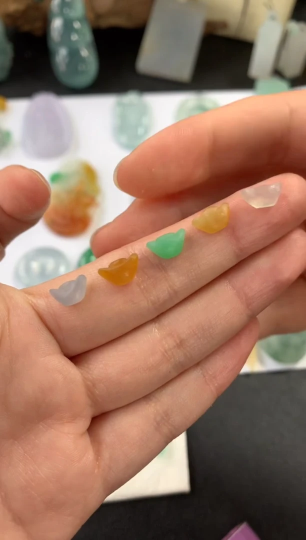 【闪购商品】定制翡翠未镶嵌翡翠