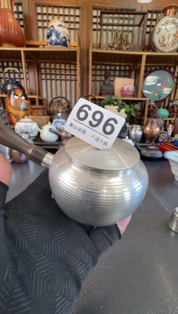 摆件  注意：回流商品，默认有瑕，不退不换。