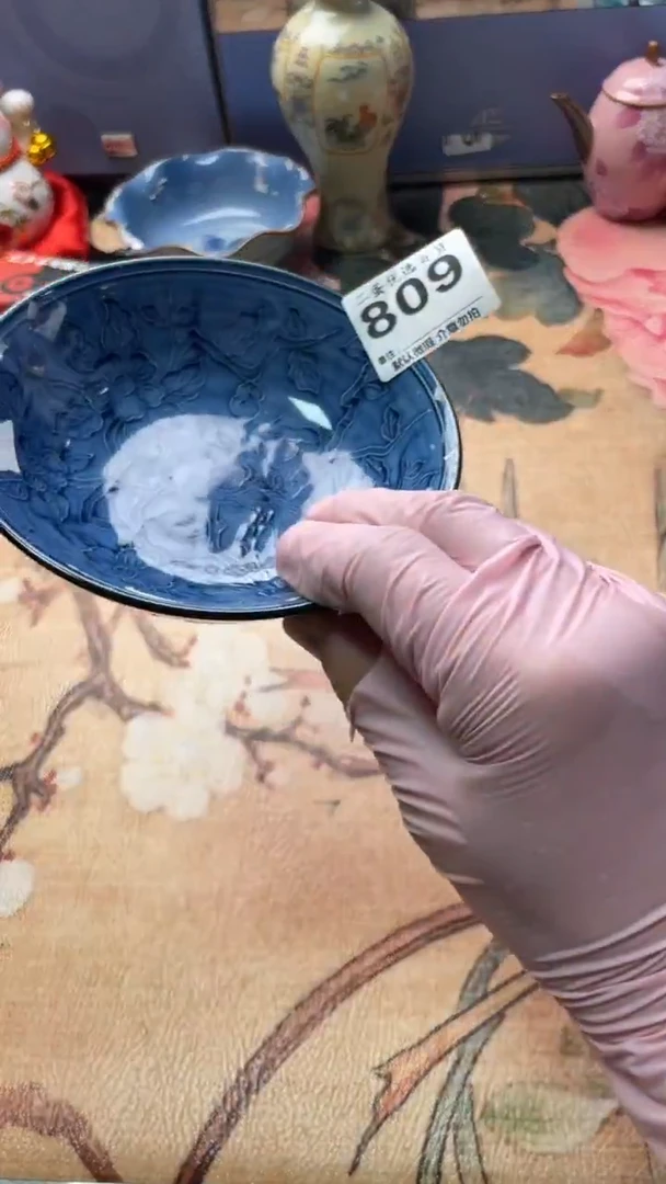 手工艺品琉璃大**?蓝色图案造型瓷器