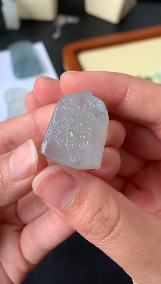 【闪购商品】定制翡翠未镶嵌翡翠