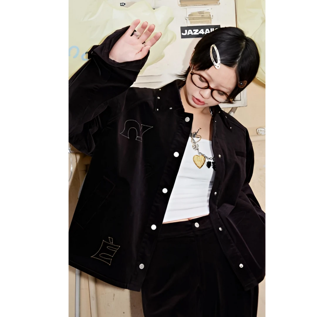 【茉舍】NOESE 浆果色钉珠装饰灯芯绒宽松夹克 NNWSJ1125-1299