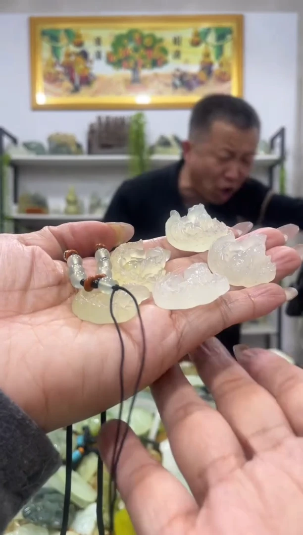 【闪购商品】岫玉吊坠未镶嵌多样性发货其中发一件