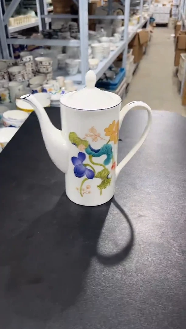 杯子骨瓷（简装）荷花壶一个