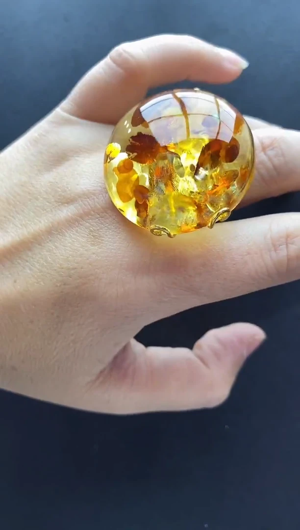 裸石琥珀未镶嵌戒指