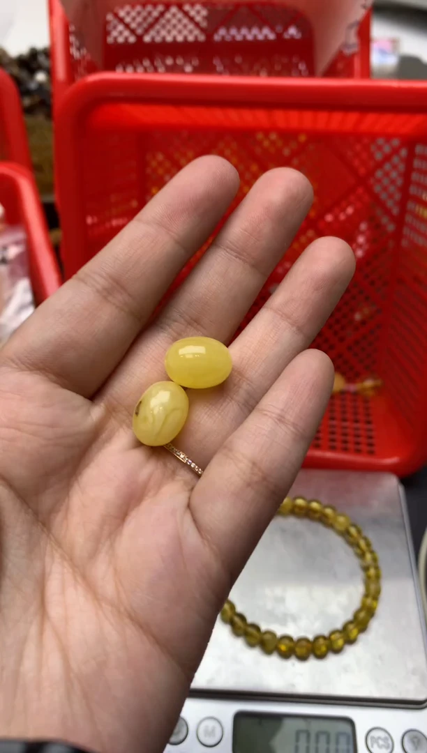 【闪购商品】琥珀珠宝奇石未镶嵌048琥珀蜜蜡微瑕一对
