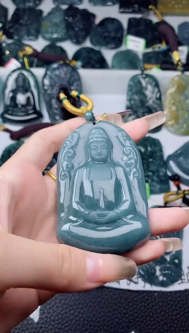 翡翠未镶嵌颈饰