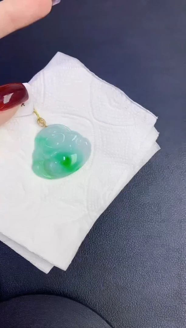 颈饰18K金镶嵌翡翠缅甸天然翡翠A货