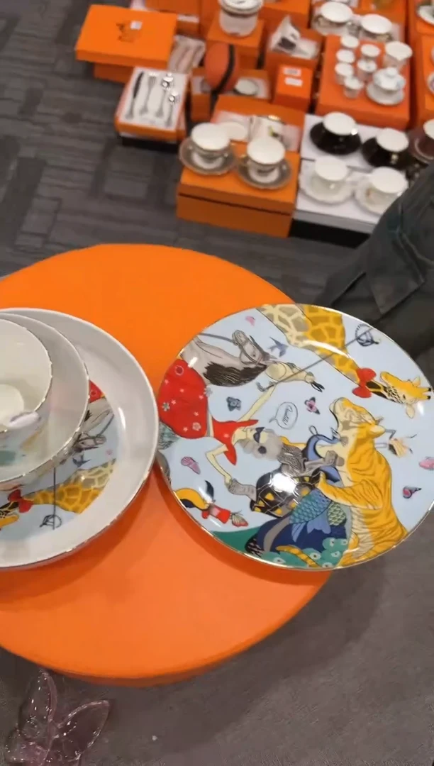 【闪购商品】杯H453--------------