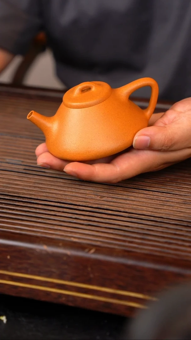 茶壶紫砂碎*?黄金段子冶