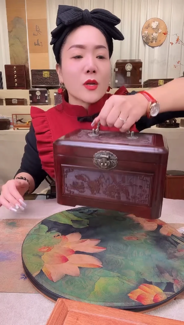 【闪购商品】红酸枝木类成套家具红酸枝手提箱