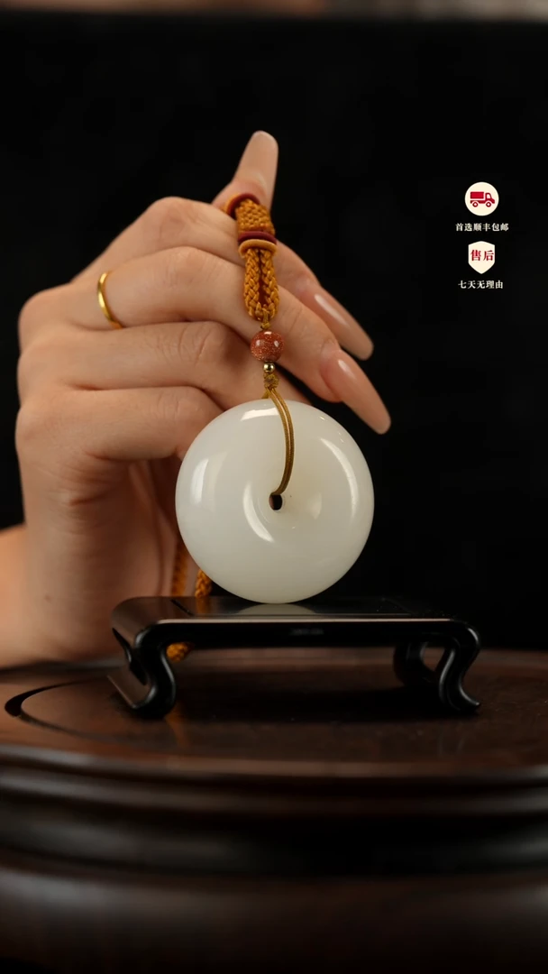 云南石荔枝白雕刻：平安扣手把件挂件