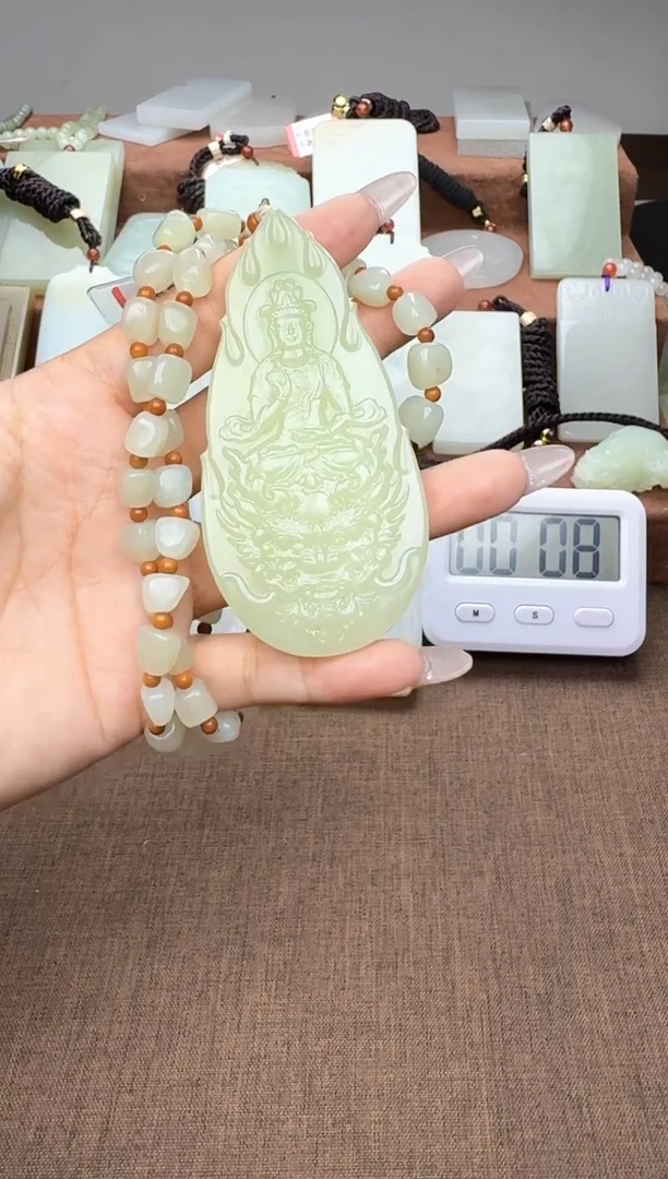 颈饰未镶嵌和田玉1