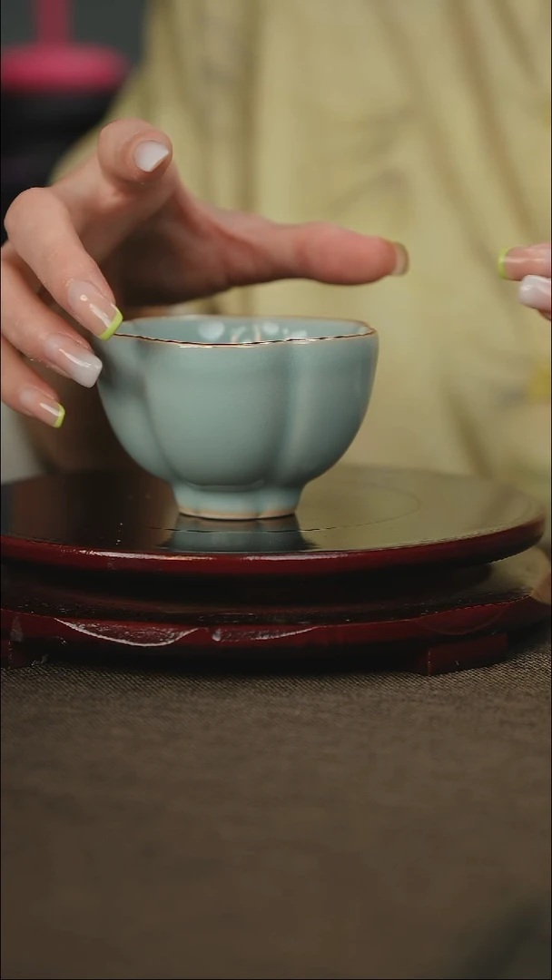全品   五瓣梅花杯 带底款