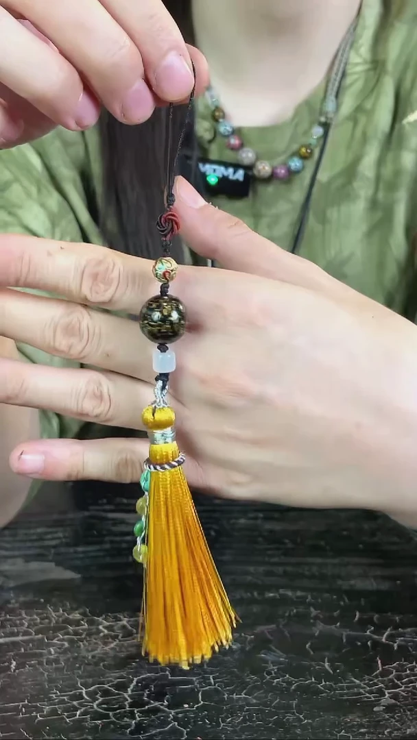 漆器手机挂件黑金色