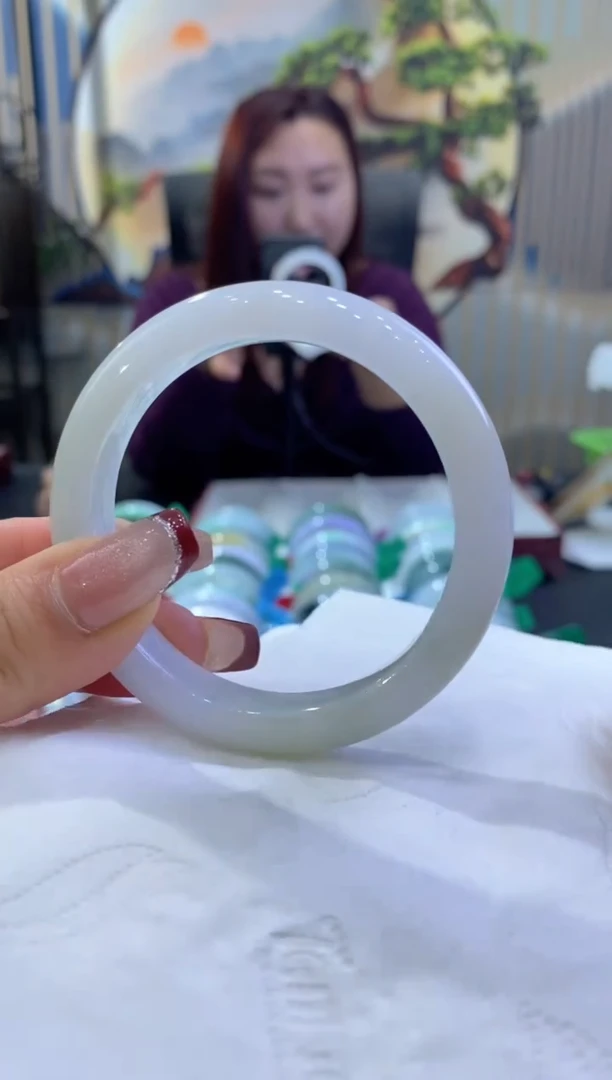 【闪购商品】翡翠手镯未镶嵌00005115