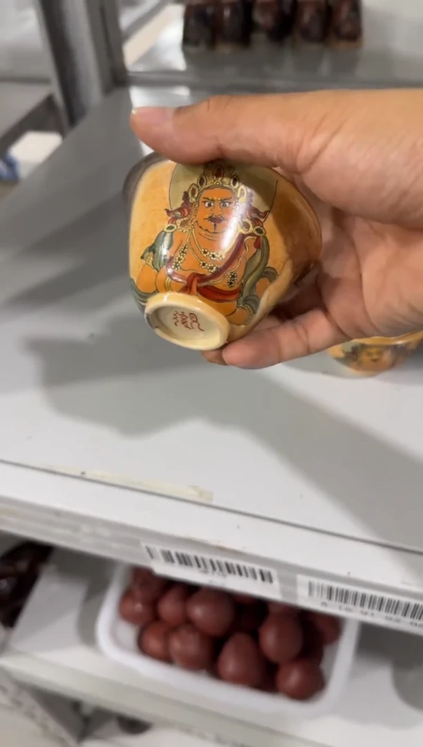 以笔为心，以瓷为纸。
