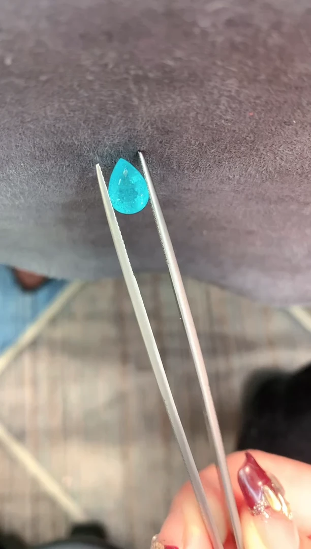 未镶嵌耳饰帕拉依巴碧玺2.29克拉霓虹蓝