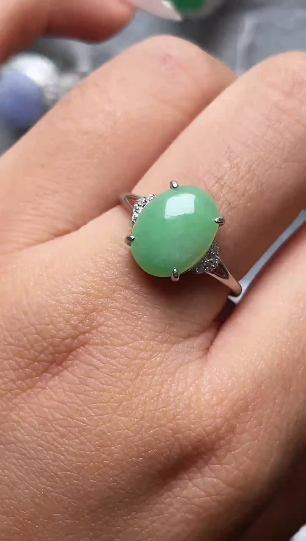 银S925镶嵌戒指翡翠百内无证书