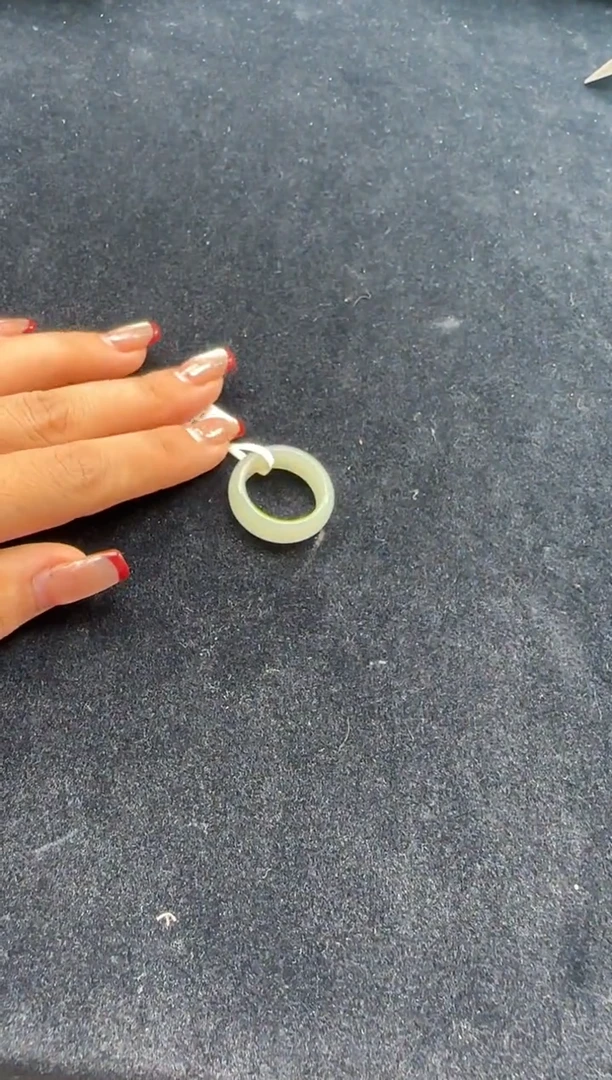 未镶嵌戒指和田玉且末高青白戒指