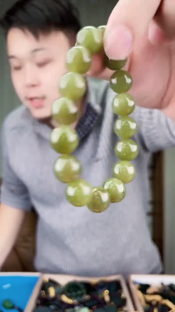 未镶嵌和田玉挂件和田玉拍一发一，多样性发货！