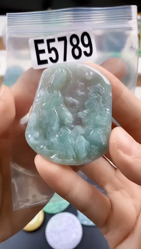 颈饰未镶嵌翡翠天然翡翠吊坠挂件