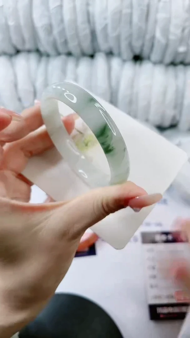 【闪购商品】石英质玉手镯未镶嵌0095660997-多样性发货