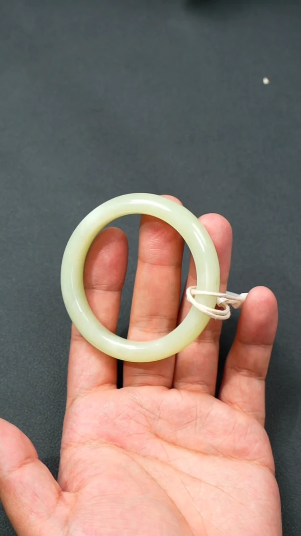 和田玉手镯未镶嵌A0004-52