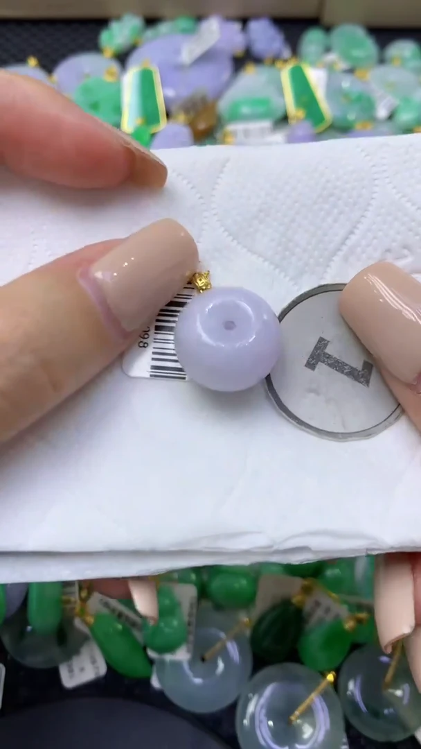 颈饰未镶嵌翡翠天然缅甸翡翠A货